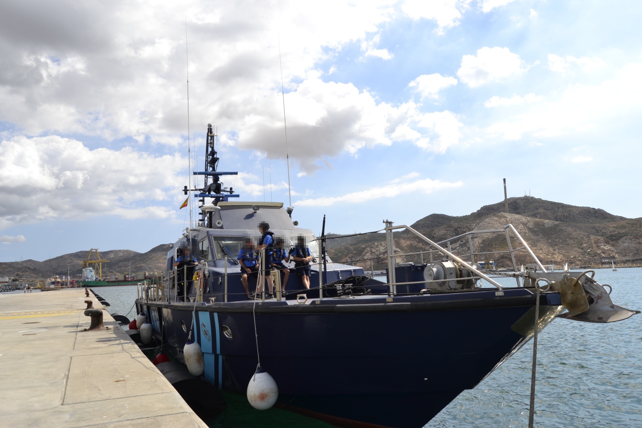 Equipo a bordo de una unidad marítima